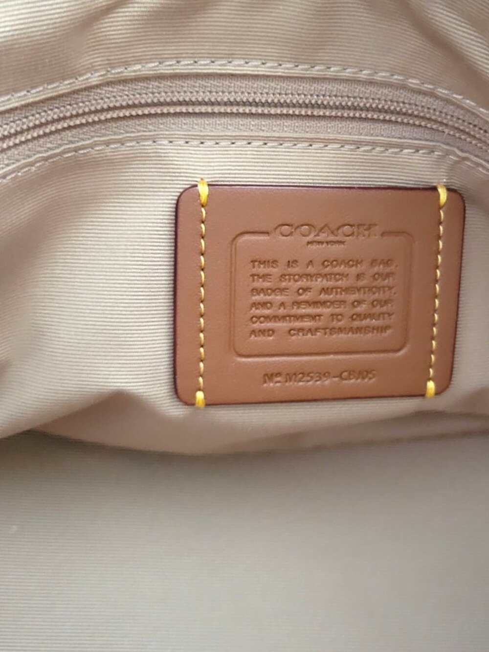 Coach CBJ05 Glazed Leather Asher Shoulder Bag Handbag Chalk Silver - Picture 7 of 8
